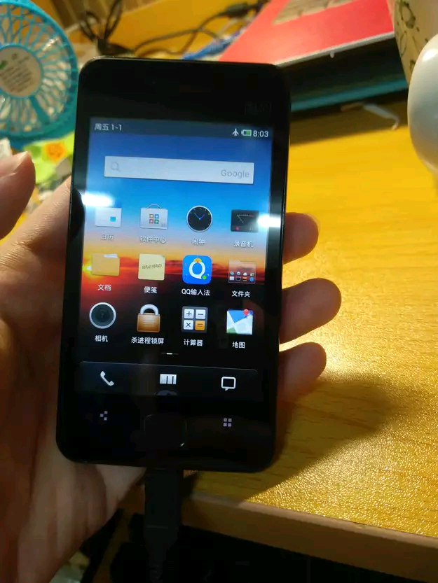 魅族m9手机（魅族M9：它是魅族首款安卓手机，一度引发抢购潮，如今仅值100元）