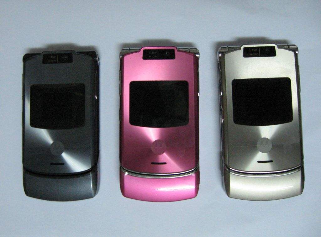 诺基亚6120c图片（摩托罗拉将要复刻经典手机，哪一款会是你最期待的？）