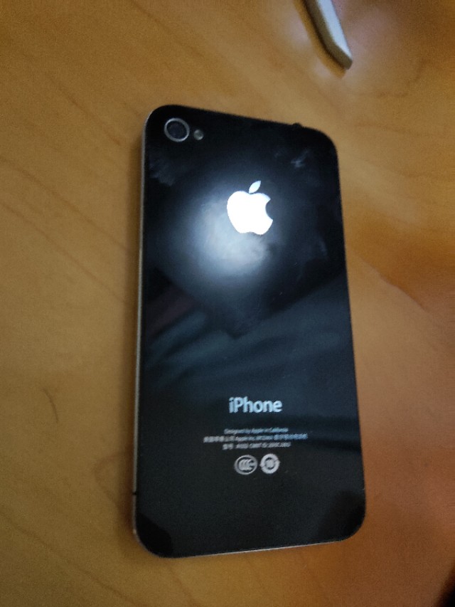苹果4代手机（苹果一代经典手机iPhone4！质感设计无与伦比）