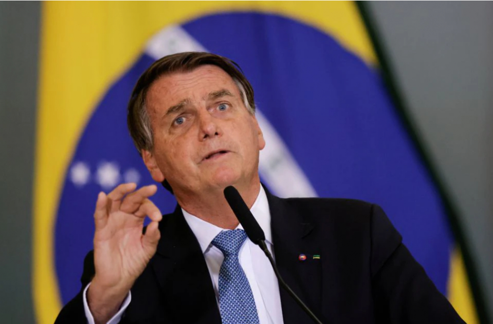 巴西总统拒接种疫苗（因为没打疫苗，巴西总统博索纳罗现场观看足球比赛遭拒）