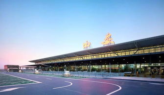西安 咸阳国际机场到钟楼打的多少钱？