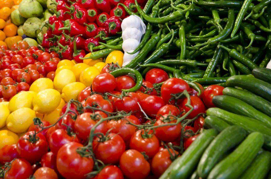 十大健康食品（夏季天然“健康食品”排行榜，番茄倒数第一，黄瓜第3，建议了解）