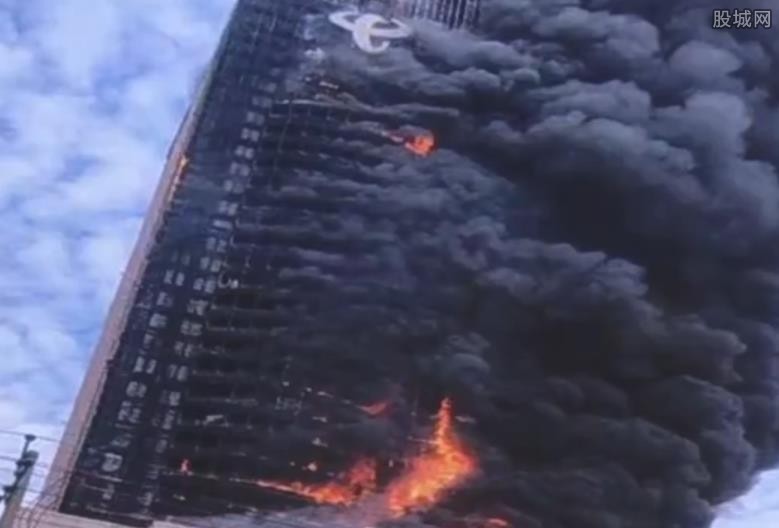 长沙电信大厦外墙为什么会着火（外国报道长沙大楼火灾原因了吗）