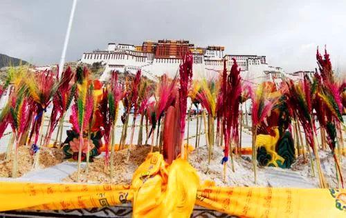藏族的传统节日（藏族最重要8个节日，去西藏旅游赶个巧）