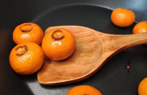 烤橘子可以用青皮橘子吗（烤橘子用什么橘子好）