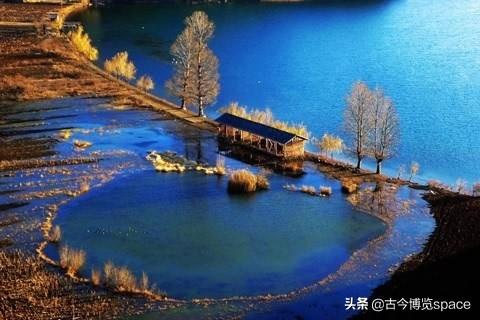 泸沽湖在哪里（云南泸沽湖 ： 泸沽湖位于云南丽江宁蒗县和四川省盐源县左侧）
