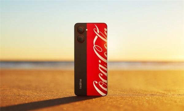 可口可乐 realme 联名手机发布：外观真不错