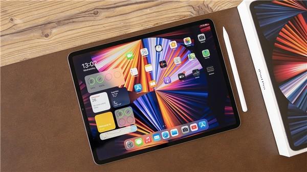 iPad Pro 新款将发布：升级 OLED 屏