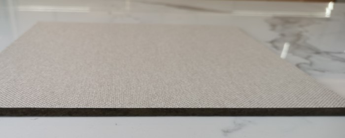 碳晶板是什么材料做的（碳晶板和竹木纤维板哪个好）