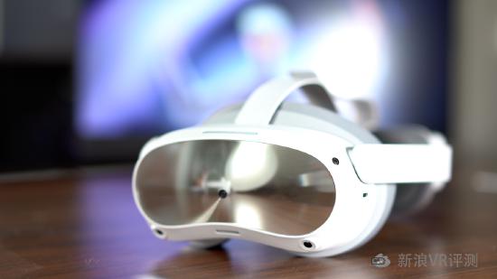 PICO 4 Pro 测评：采用眼动及面部追踪，一款全面升级的高端 VR 产品