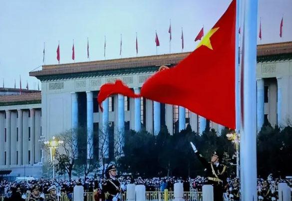 2023国庆北京升旗仪式几点开始（国庆去北京看升旗仪式人多不多）