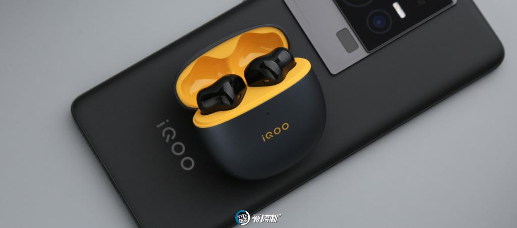 竟然还挺彳亍，iQOO TWS Air Pro 半入耳降噪耳机体验
