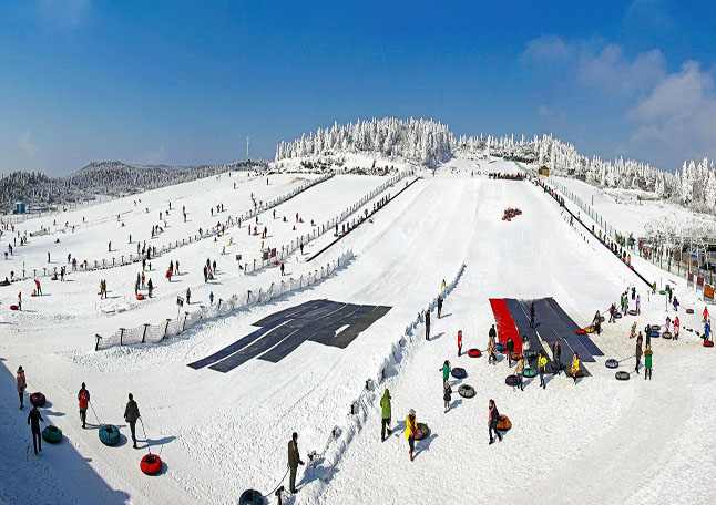 天堂寨滑雪场图片