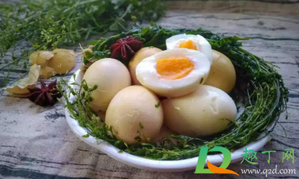 煮鸡蛋用冷水泡了一天可以吃吗？煮鸡蛋放几天之后不能吃？