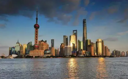 2022年上海10月份是冷是热（10月份去上海穿什么合适）