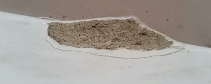 墙面脱沙严重怎么处理（墙面脱沙可以直接涂料吗）